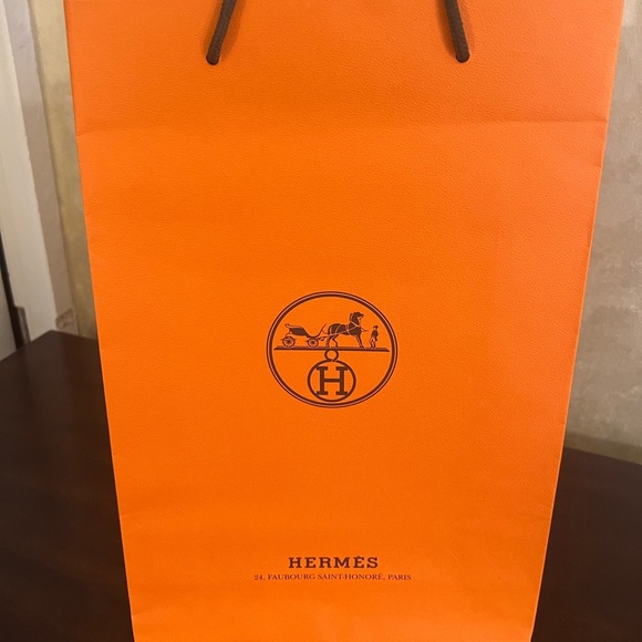 Authentic Large Hermès paper Gift Bag - Picture 2 of 7